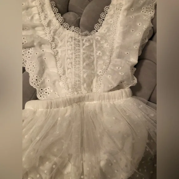 Beautiful Scalloped Romper for baby - Picture 5 of 7
